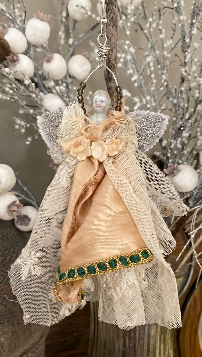 Online class; Christmas 2019 ornament... Angels among us